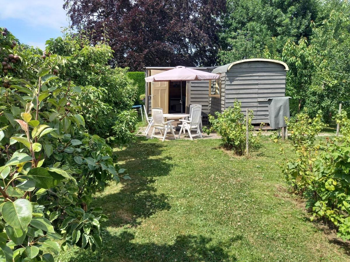 Harmelen Pipowagen/Chalet De Oude Rijn Bed & Breakfast エクステリア 写真