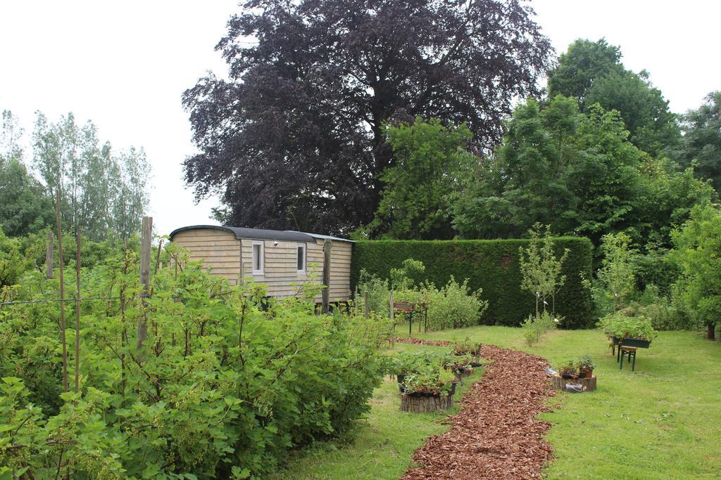 Harmelen Pipowagen/Chalet De Oude Rijn Bed & Breakfast エクステリア 写真